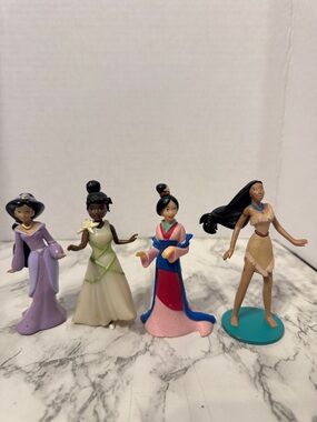 Lot of 4 Disney Princess Figures - Tiana Pocahontas Mulan & Jasmine